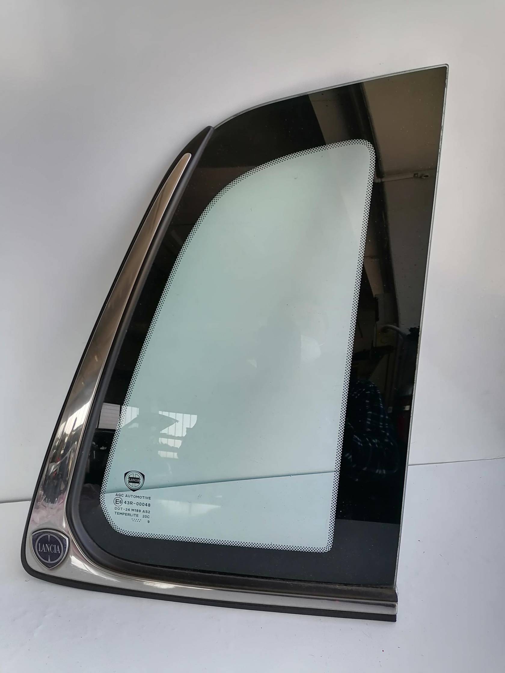 Fisso atermico parafango post. dx.